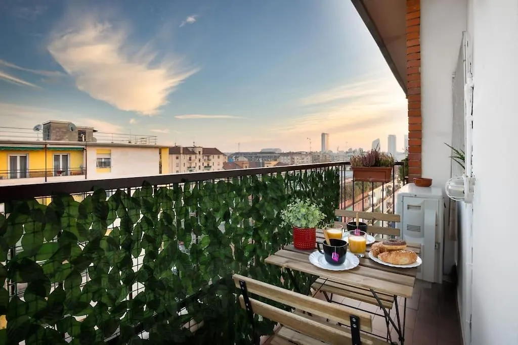 Milan Cathedral-Central 5*Skyline M3 Italy